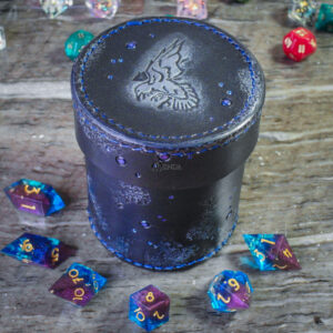 Boîte dés jdr jeu de role boite pot lanceur cuir corbeau crow raven