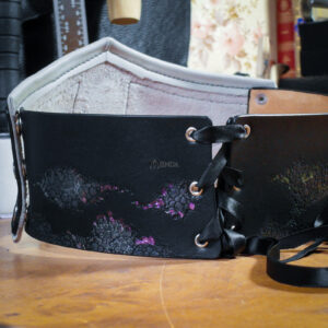 ceinture serre-taille pansière arcaniste cuir mage necromancien dragon