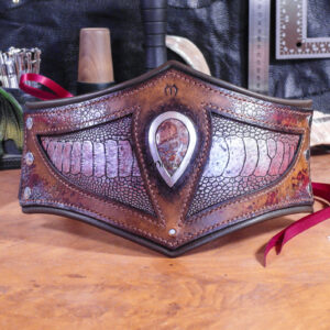ceinture arcaniste cuir pansière serre-taille corset dragon pierre mage