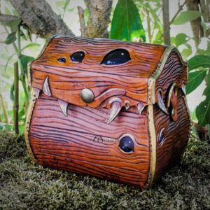 boite coffre coffret mimic cuir monstre miinda jdr jeu rôle dés